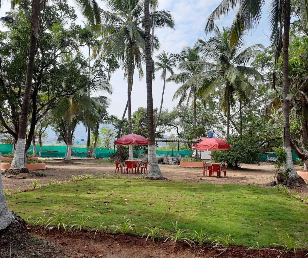 Sereno Farms Hotel Alibag Exterior photo